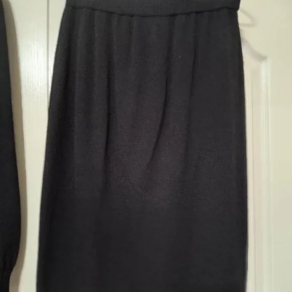 ST JOHN KNIT BLACK 2 PIECE WOMENS' SUIT. ELEGANT. - Picture 4 of 4